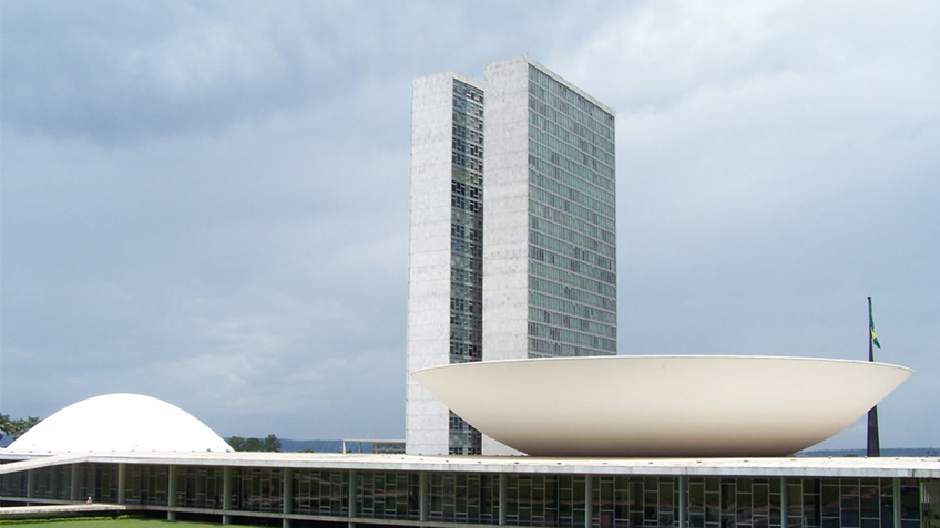 Após caso de estupro coletivo no rio, senado aprova aumento de pena